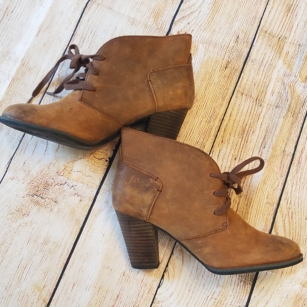 Clarks Leather EUC Booties Sz 6.5